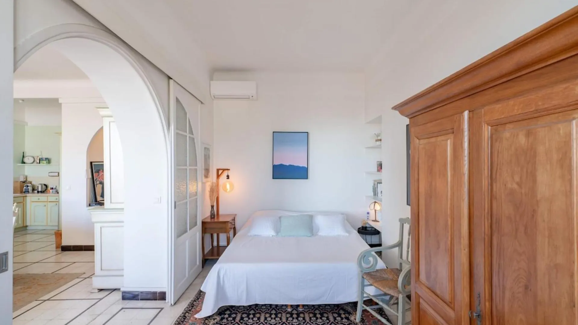 Wonderful 3 Bedroom Overlooking The Old Port Cannes Apartment