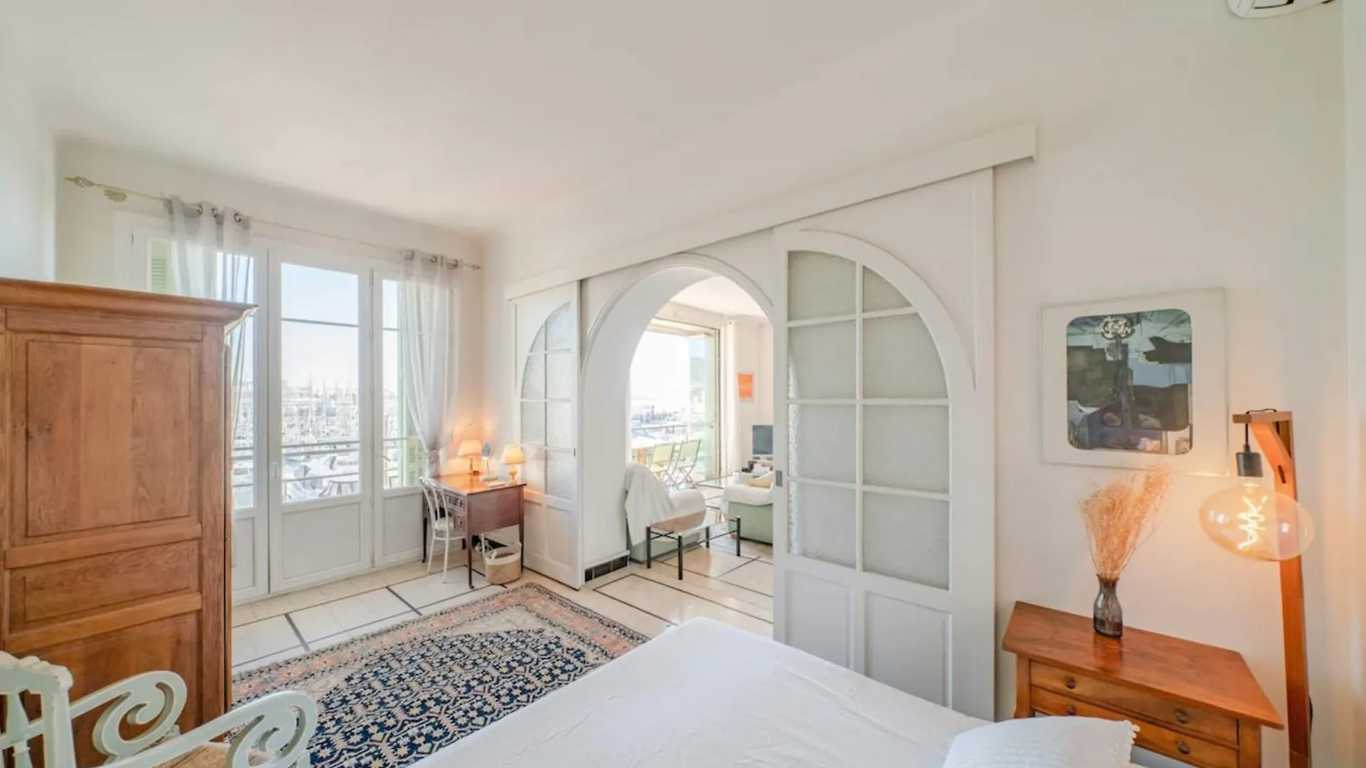 Apartment Wonderful 3 Bedroom Overlooking The Old Port Cannes France