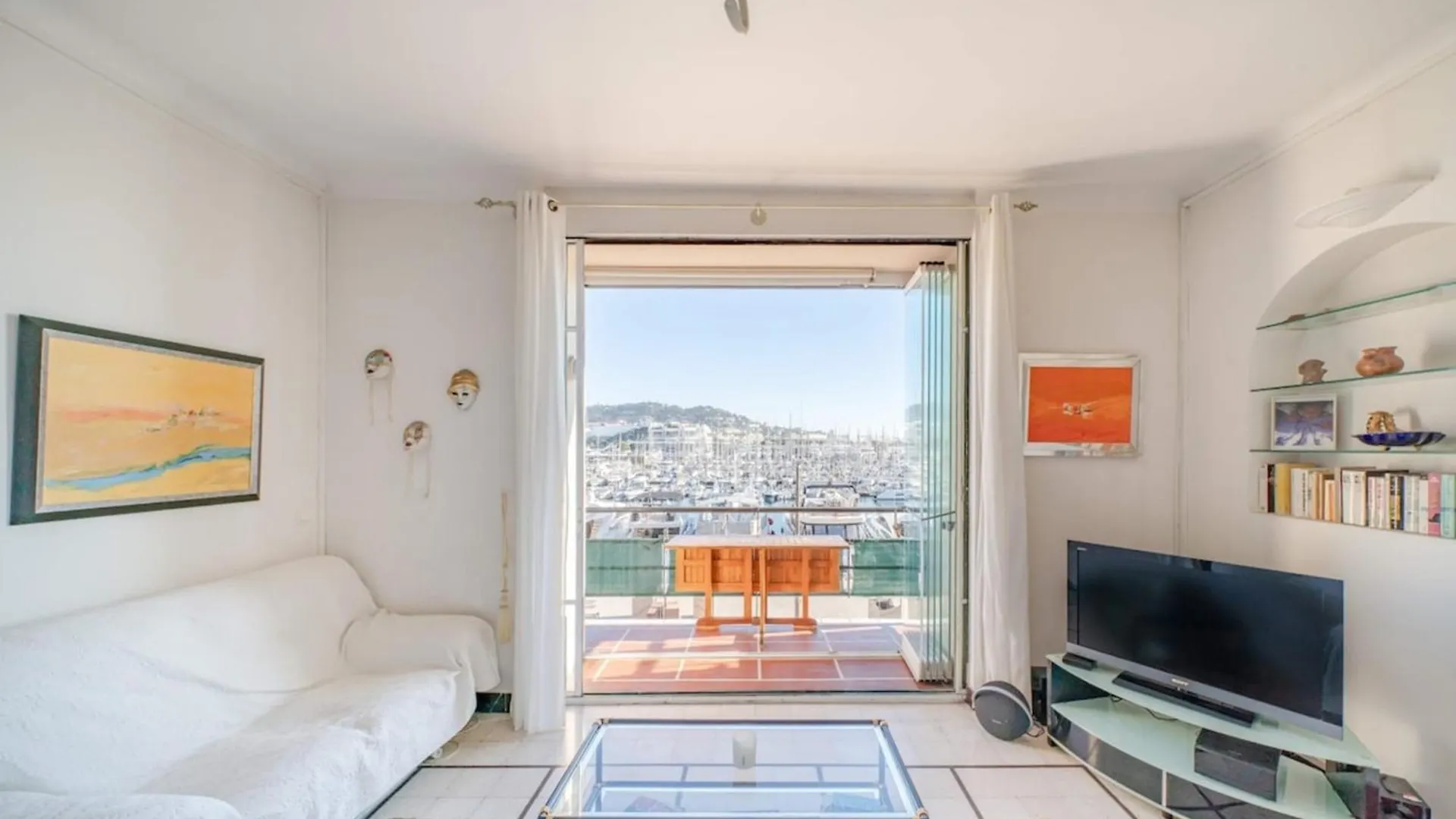Wonderful 3 Bedroom Overlooking The Old Port Cannes