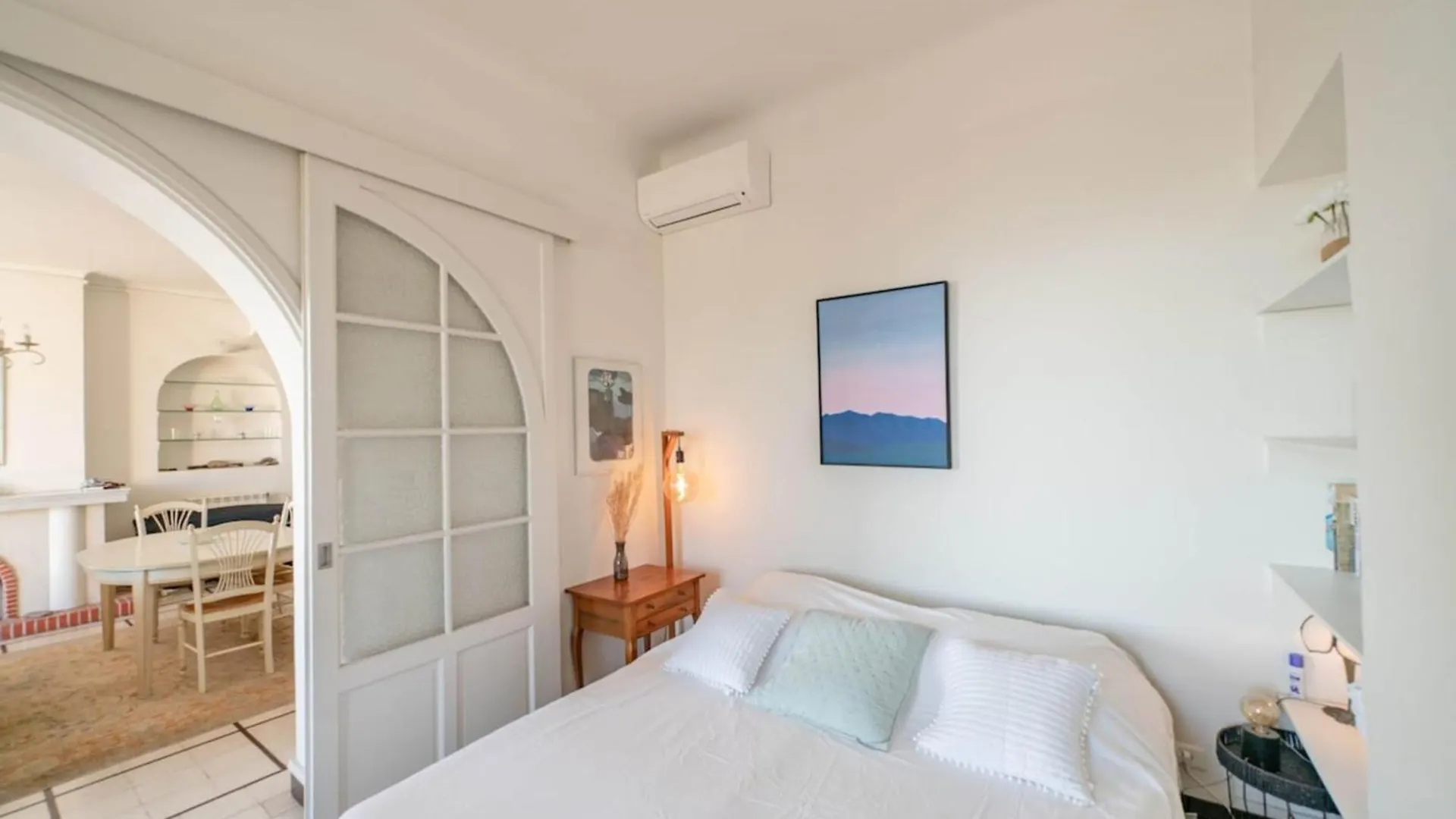 Wonderful 3 Bedroom Overlooking The Old Port Cannes Apartment