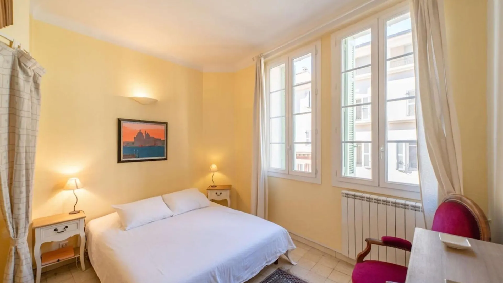 Apartment Wonderful 3 Bedroom Overlooking The Old Port Cannes